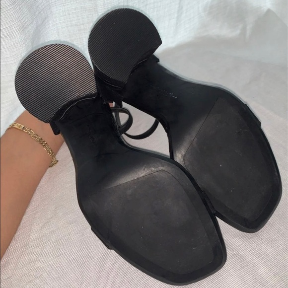 Block Heels - Picture 9 of 11